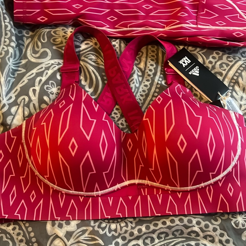 Icy park- Ivy park sports bra